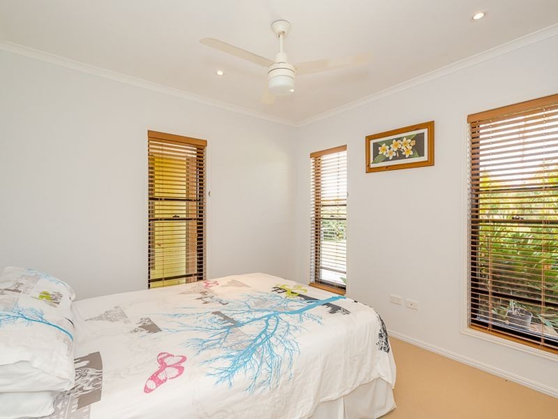 15 Ronald Crescent, Benaraby QLD 4680