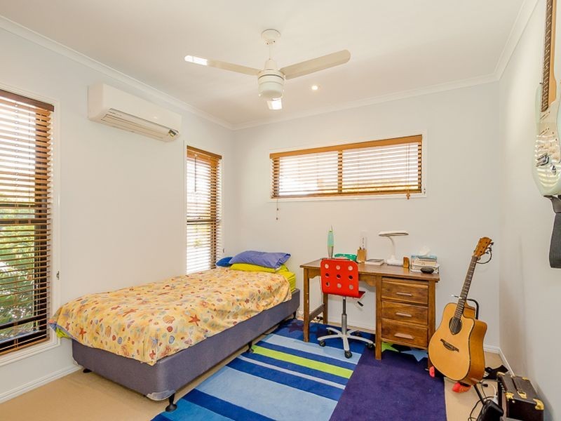 15 Ronald Crescent, Benaraby QLD 4680