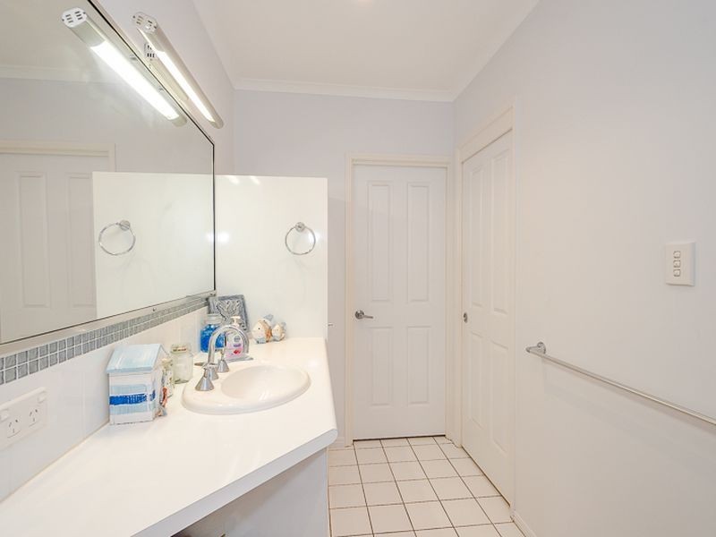 15 Ronald Crescent, Benaraby QLD 4680