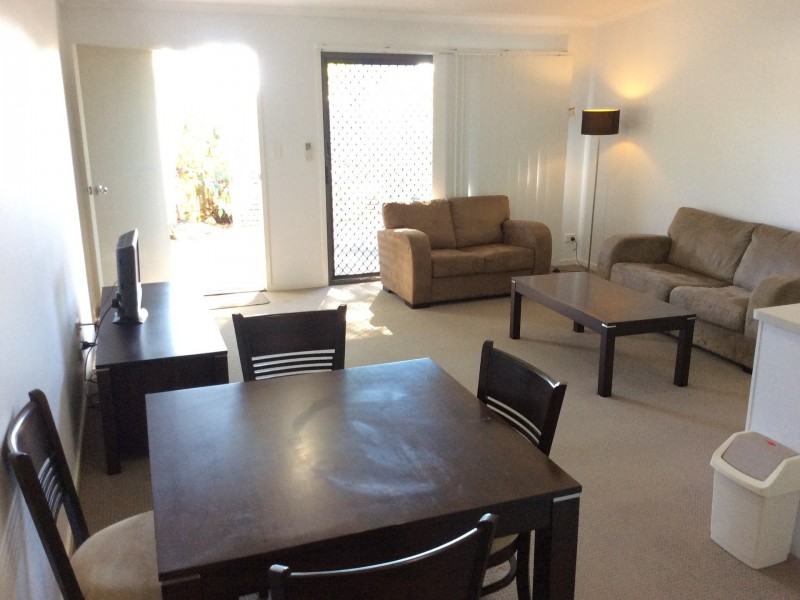 Unit 1/24 Kent Street, West Gladstone QLD 4680