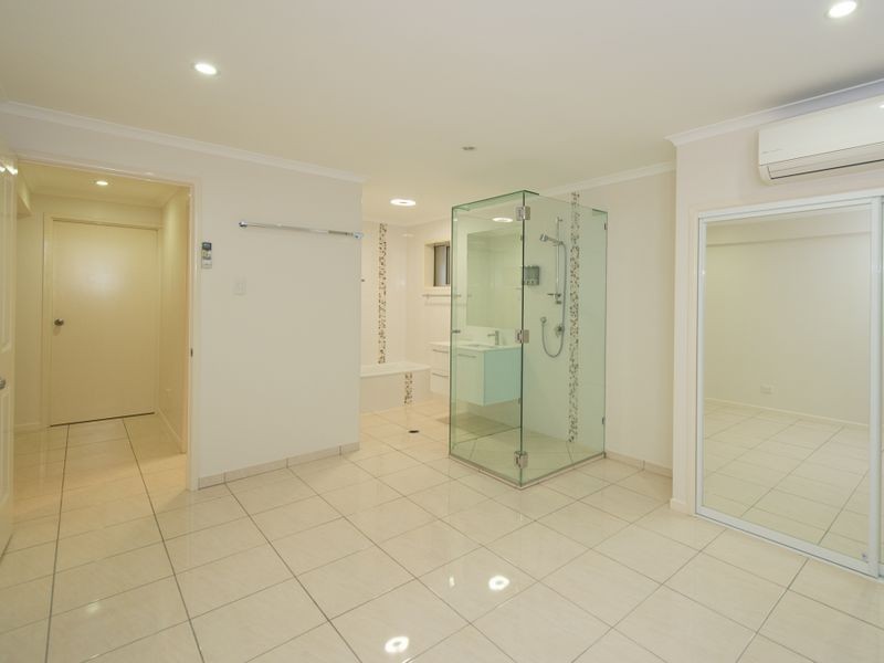 8 Canonbar Street, Clinton QLD 4680