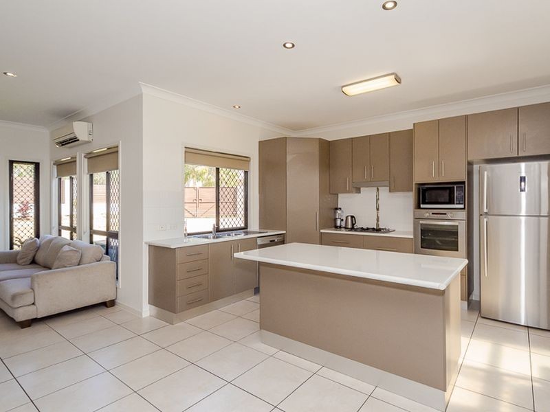 13 Sanctuary Place, South Gladstone QLD 4680
