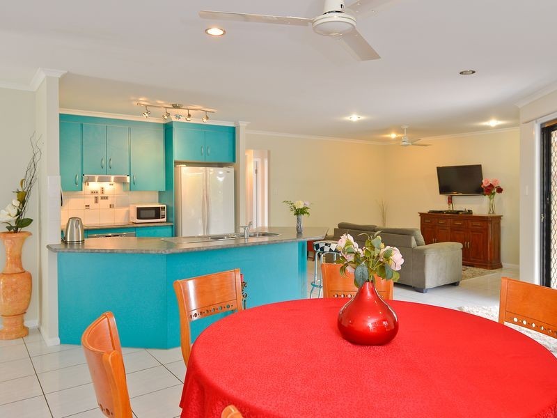 6 Southern Cross Close, Telina QLD 4680