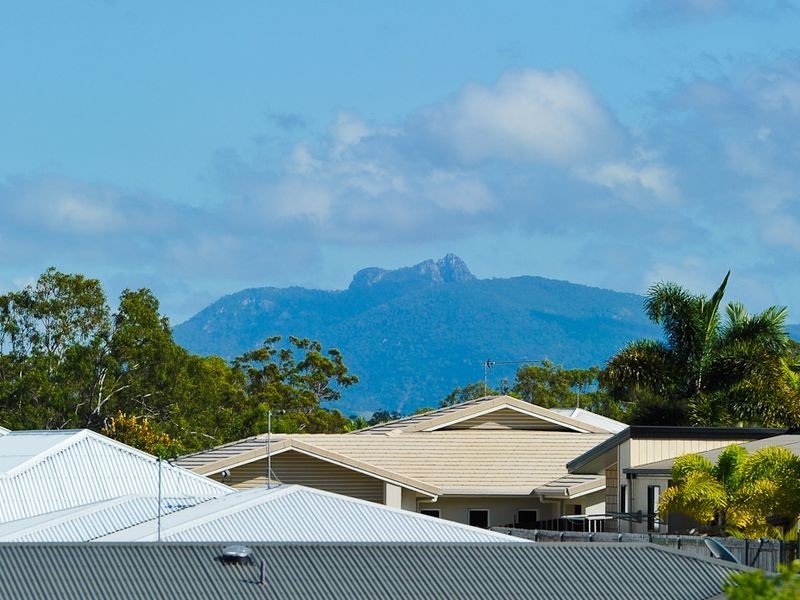 6 Southern Cross Close, Telina QLD 4680