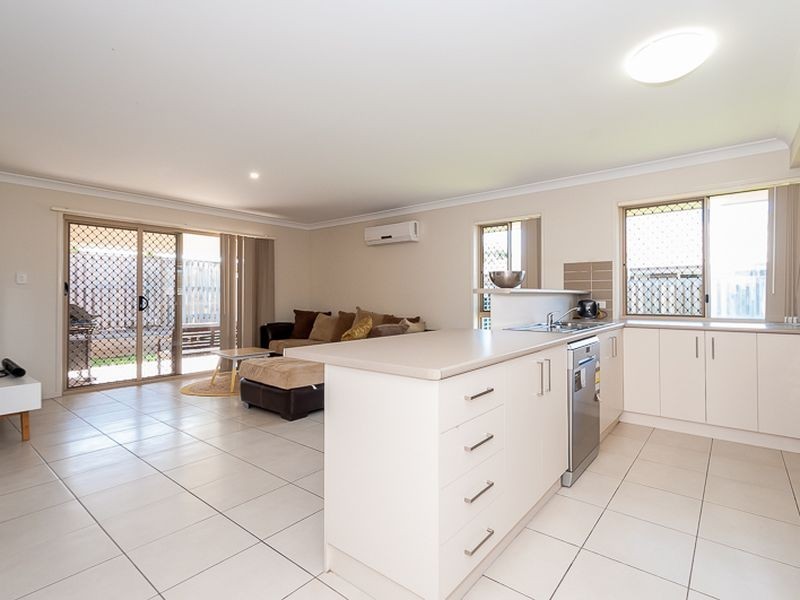 11 Bendee Street, Glen Eden QLD 4680