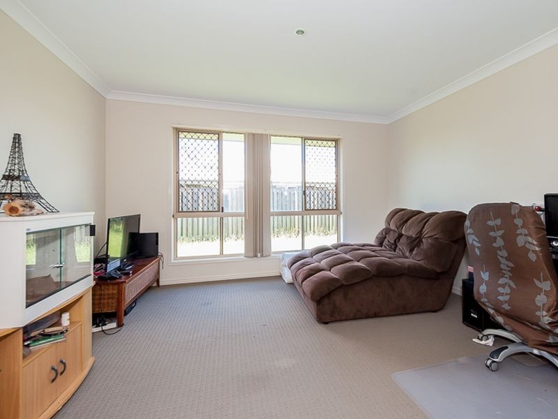 11 Bendee Street, Glen Eden QLD 4680