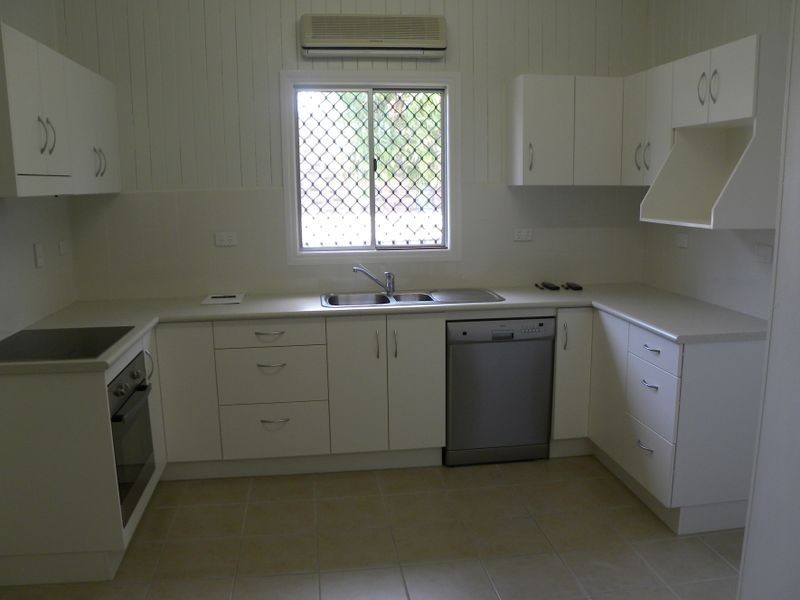 6 Little Street, South Gladstone QLD 4680