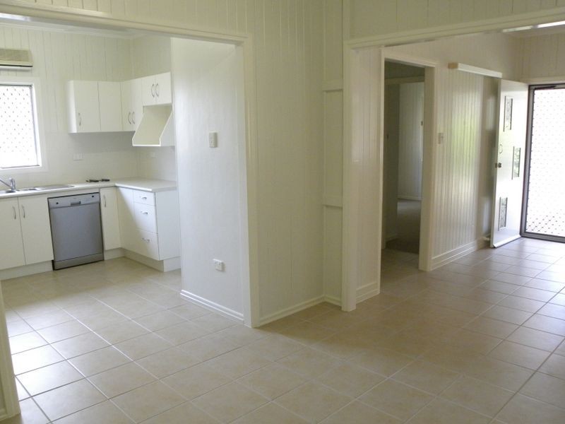 6 Little Street, South Gladstone QLD 4680