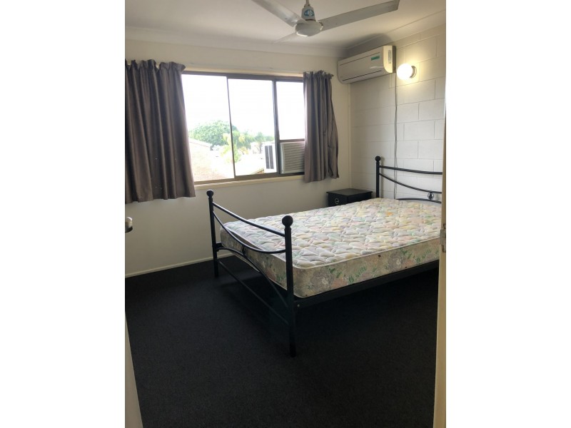 Unit 2/17 Roberts Street, South Gladstone QLD 4680