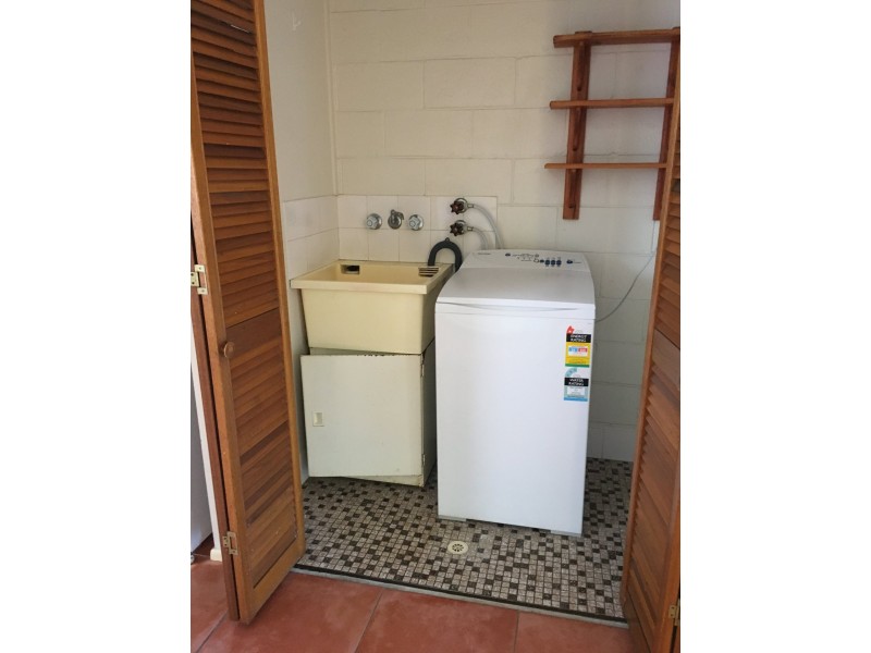 Unit 2/17 Roberts Street, South Gladstone QLD 4680