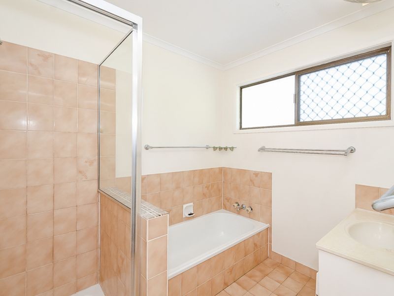 44 Ferguson Crescent, West Gladstone QLD 4680