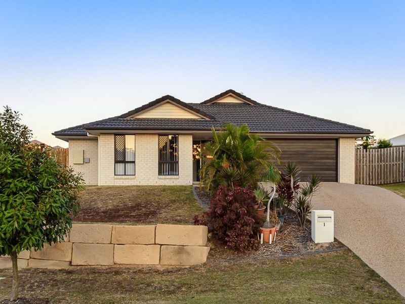 1 Bragg Court, Kirkwood QLD 4680