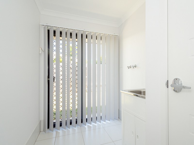 1 Bragg Court, Kirkwood QLD 4680