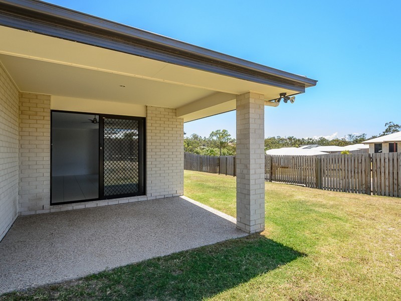 1 Bragg Court, Kirkwood QLD 4680