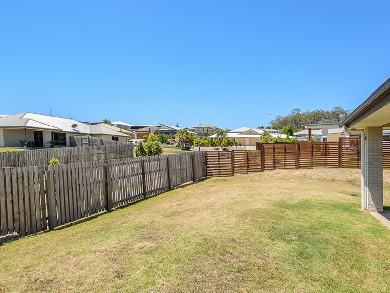 1 Bragg Court, Kirkwood QLD 4680