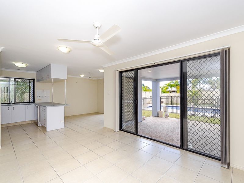 63 Sharyn Drive, New Auckland QLD 4680