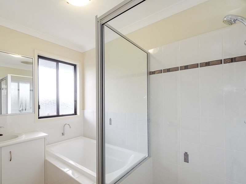 63 Sharyn Drive, New Auckland QLD 4680