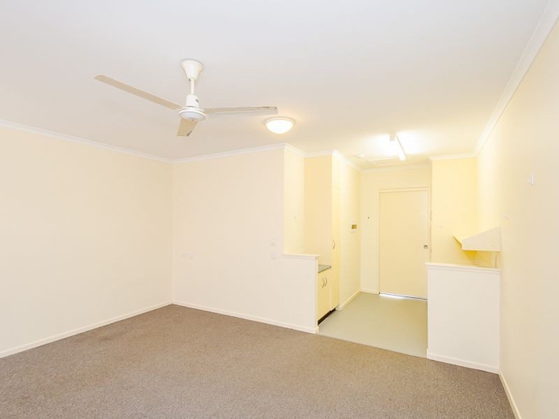 8/8 Wicks Street, New Auckland QLD 4680