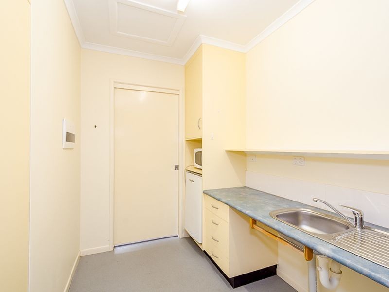 8/8 Wicks Street, New Auckland QLD 4680