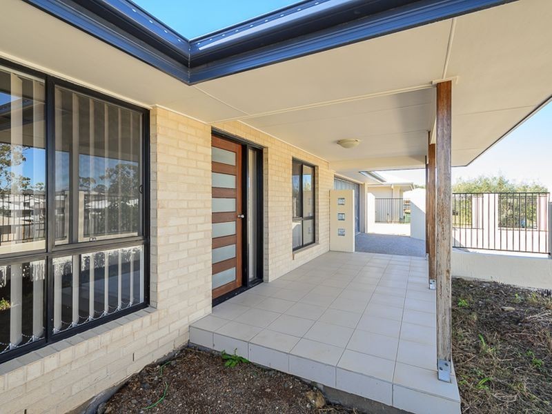 27 Stoneybrook Drive, Glen Eden QLD 4680