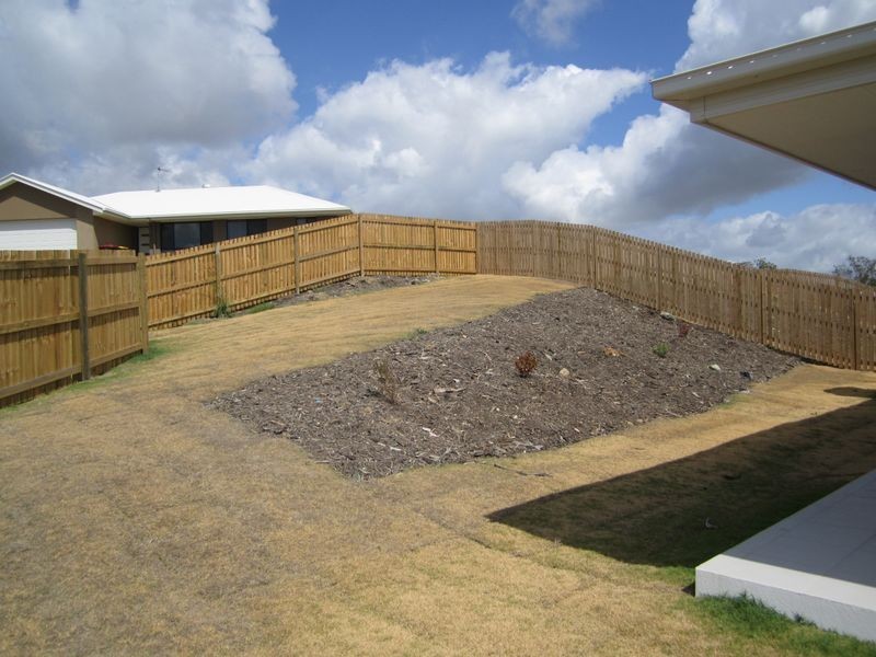 10 Giles Street, Glen Eden QLD 4680