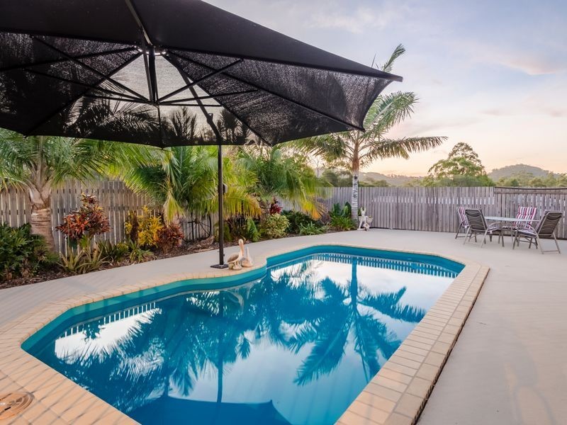 30 Reinaerhoff Crescent, Glen Eden QLD 4680