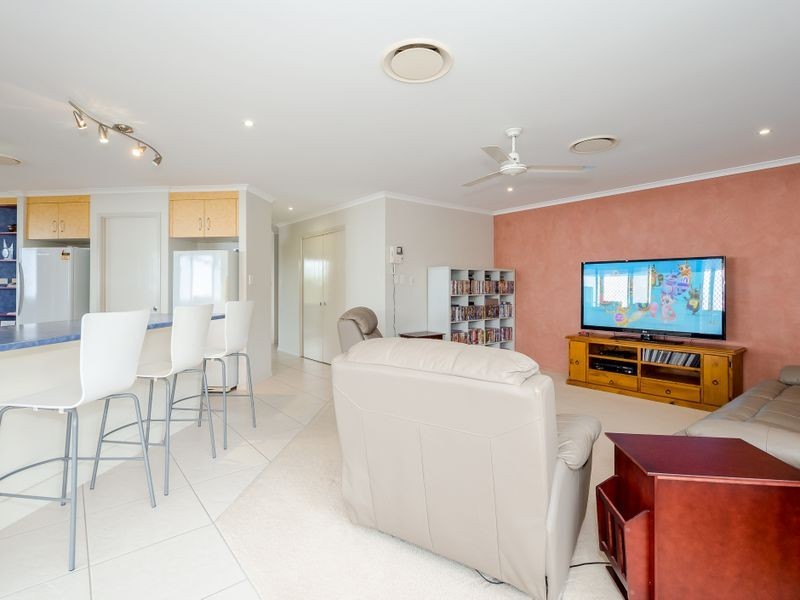 30 Reinaerhoff Crescent, Glen Eden QLD 4680