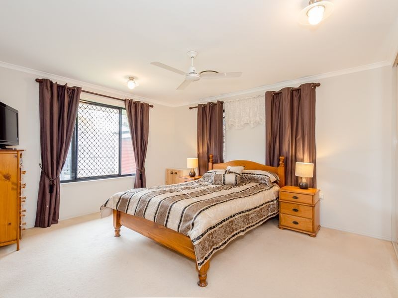 30 Reinaerhoff Crescent, Glen Eden QLD 4680