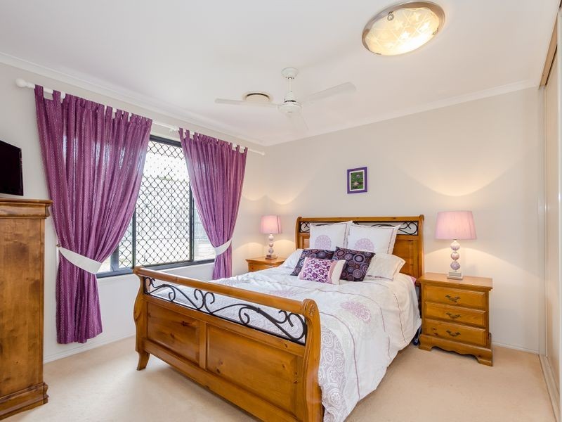 30 Reinaerhoff Crescent, Glen Eden QLD 4680