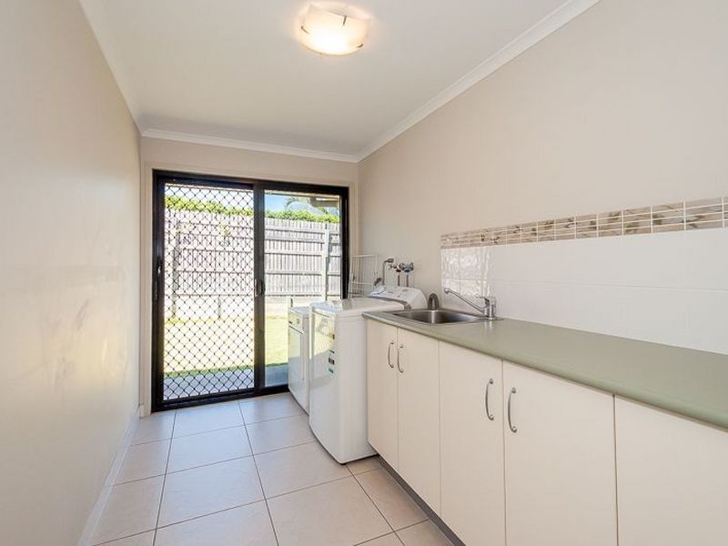 30 Reinaerhoff Crescent, Glen Eden QLD 4680