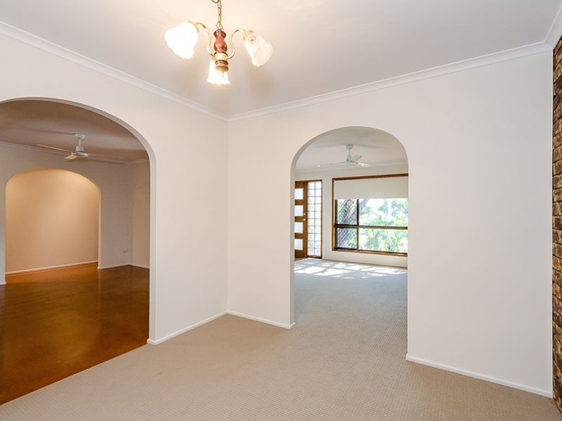 12 Luton Street, Telina QLD 4680