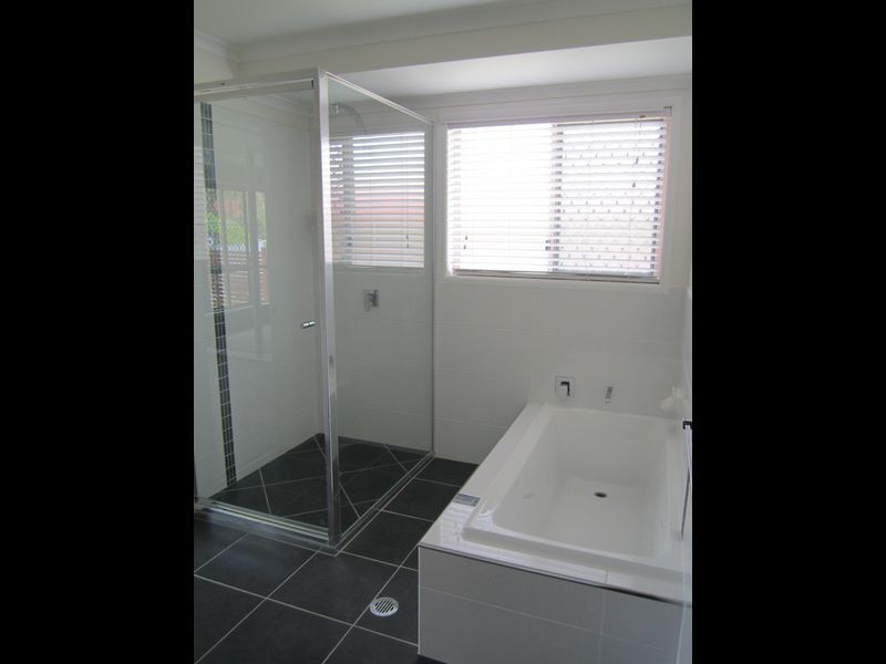 1 Ceri Court, New Auckland QLD 4680