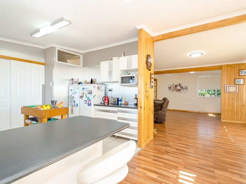 6 Bayne Street, West Gladstone QLD 4680