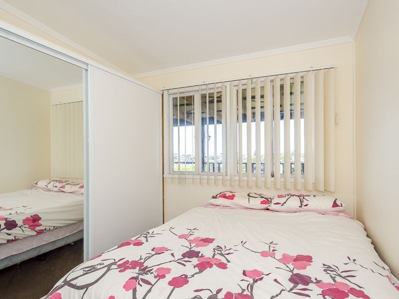 6 Bayne Street, West Gladstone QLD 4680