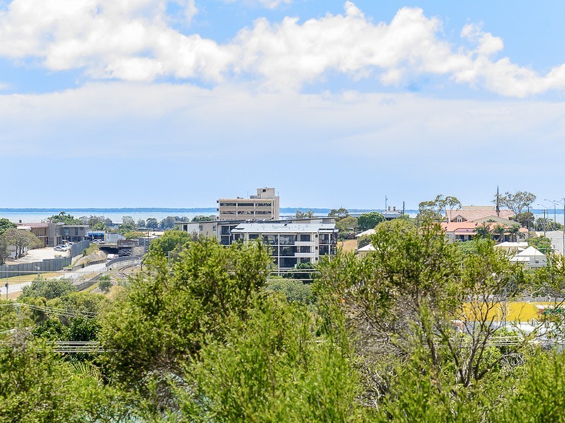 6 Bayne Street, West Gladstone QLD 4680