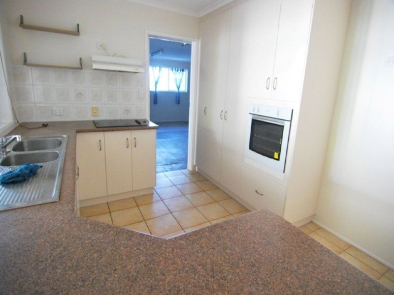 6 CANIA WAY, Gladstone QLD 4680