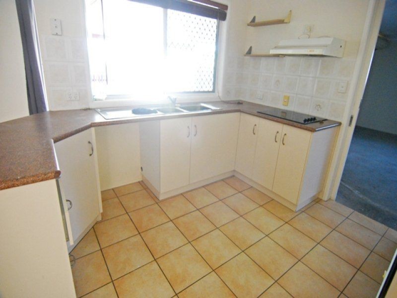 6 CANIA WAY, Gladstone QLD 4680