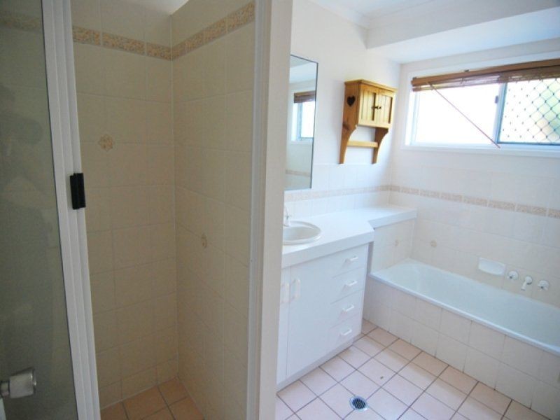 6 CANIA WAY, Gladstone QLD 4680