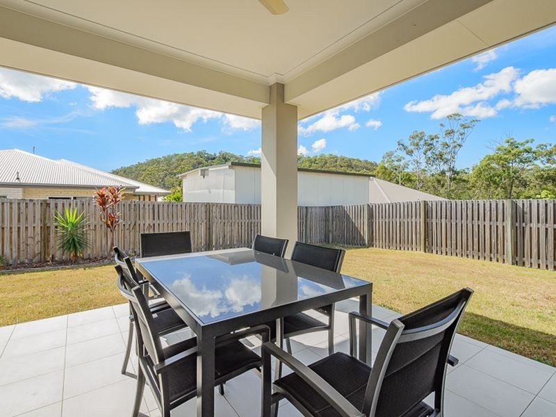 3 Bushlark Place, New Auckland QLD 4680