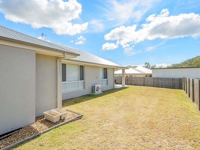 3 Bushlark Place, New Auckland QLD 4680