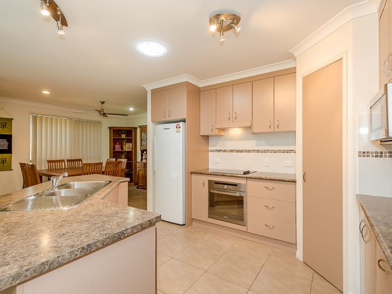 5 Wyara Close, Clinton QLD 4680