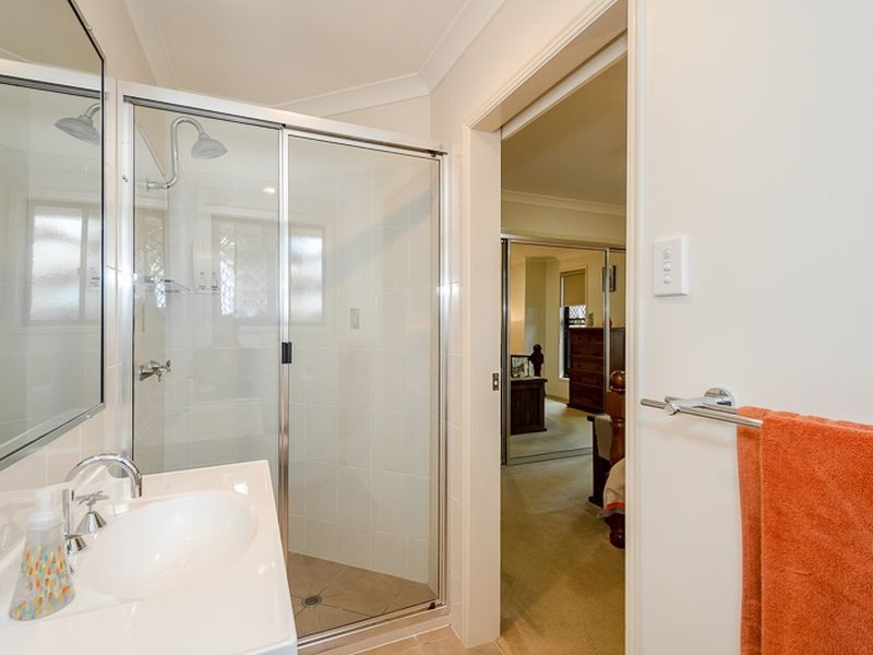 5 Wyara Close, Clinton QLD 4680