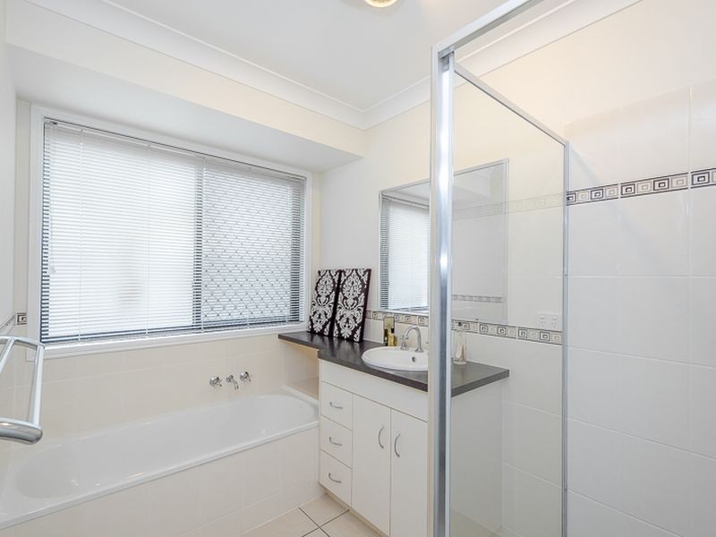 8 Dean Street, Glen Eden QLD 4680