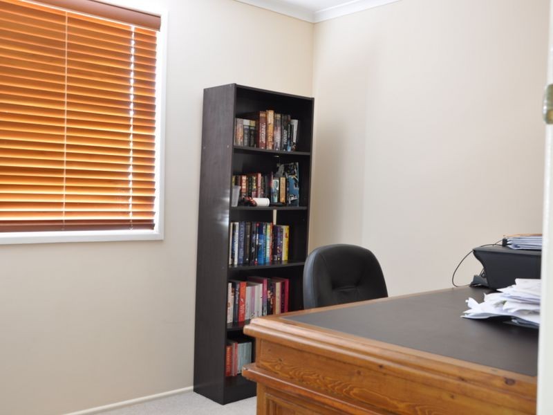 4 HARRIER AVENUE, Gladstone QLD 4680