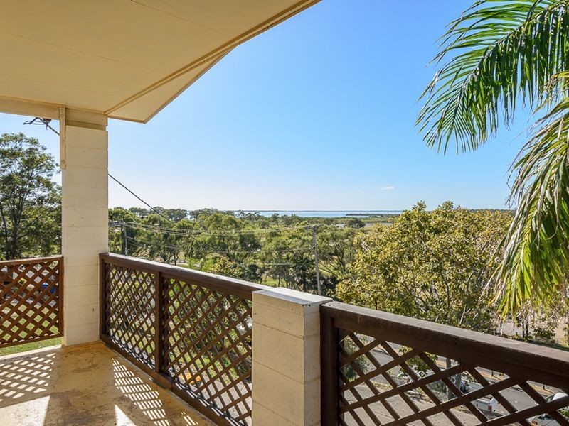 16 Yaralla Street, Barney Point QLD 4680