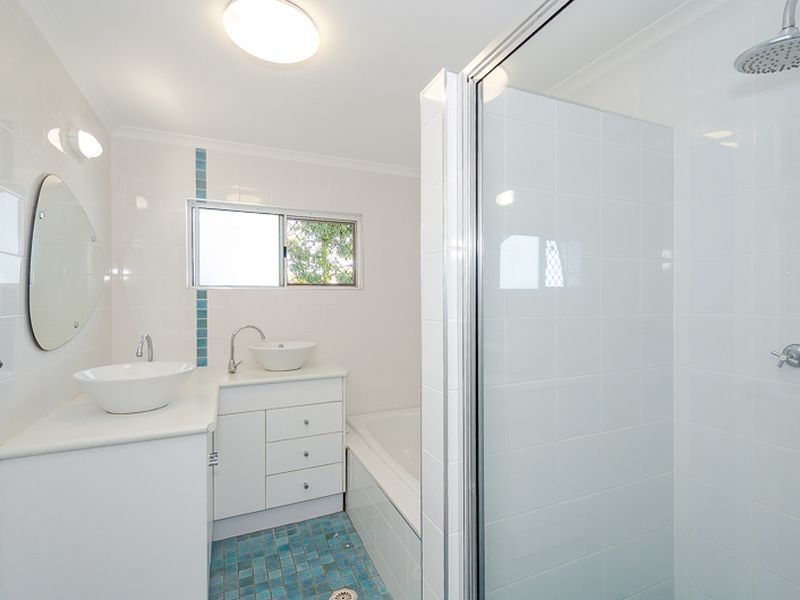 16 Yaralla Street, Barney Point QLD 4680