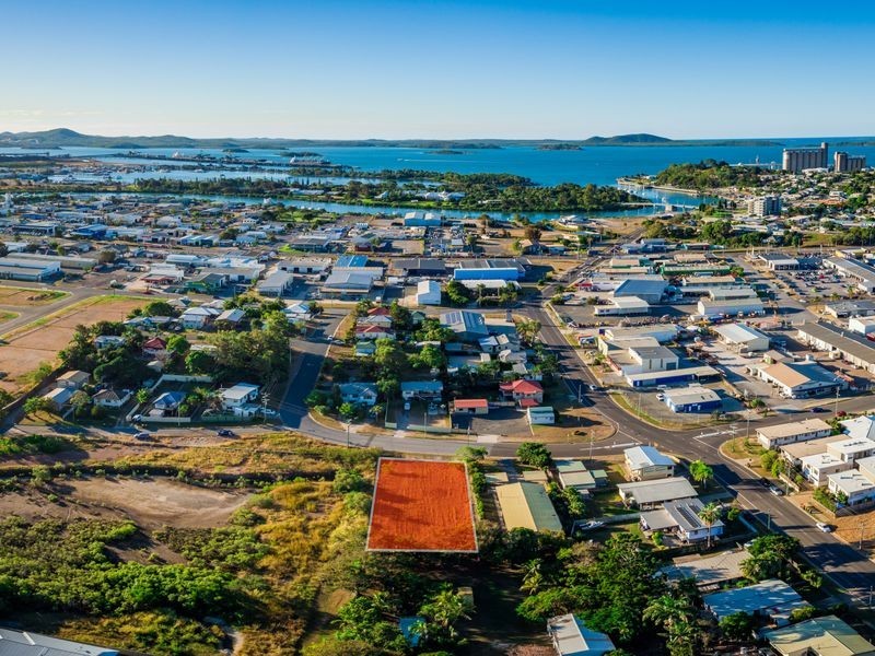 5 Murray Street, West Gladstone QLD 4680