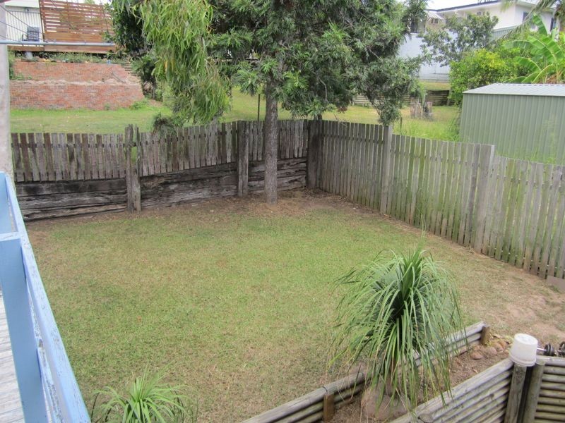 27 Penda Avenue, New Auckland QLD 4680