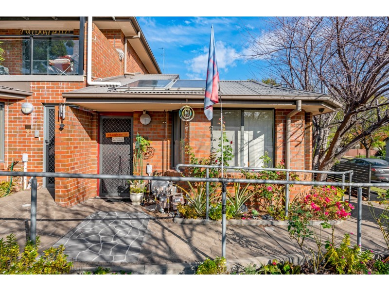 Suite 2/161 Goondoon Street, Gladstone QLD 4680