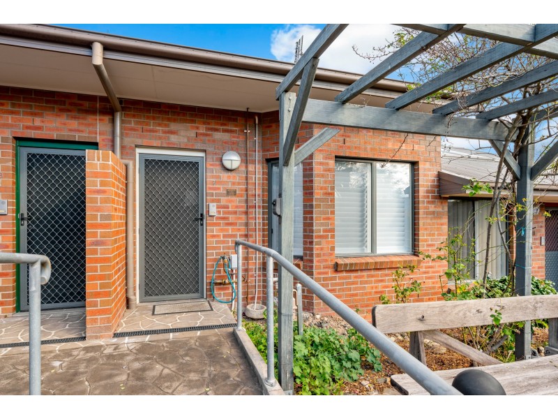 Suite 2/161 Goondoon Street, Gladstone QLD 4680